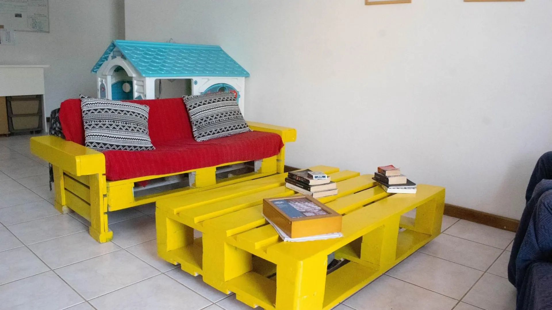Mendes Guesthouse - Former B&B In The Heart Of Praia 0*,  Wyspy Zielonego Przylądka